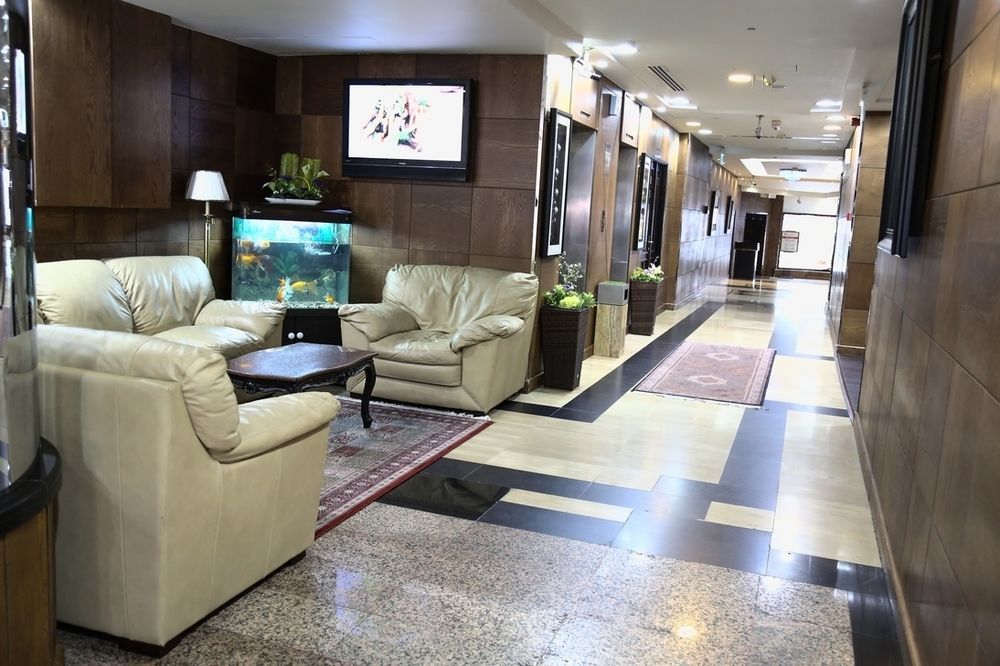Abjad Crown Hotel Dubái Exterior foto